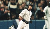Bernie Williams gives Yankees advice after facing 2