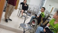 Alison recibió la prótesis y comienza una nueva etapa de recuperación