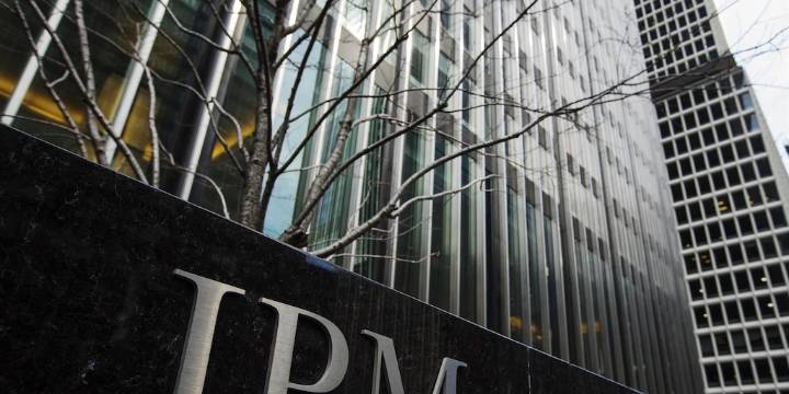 JP Morgan cambió sus previsiones para el riesgo país y el dólar tras el resultado de las elecciones
