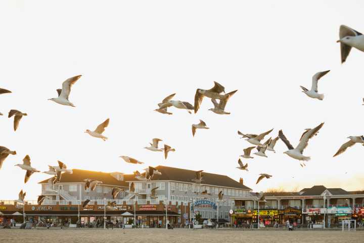 Tourist towns see rising hunger in the off