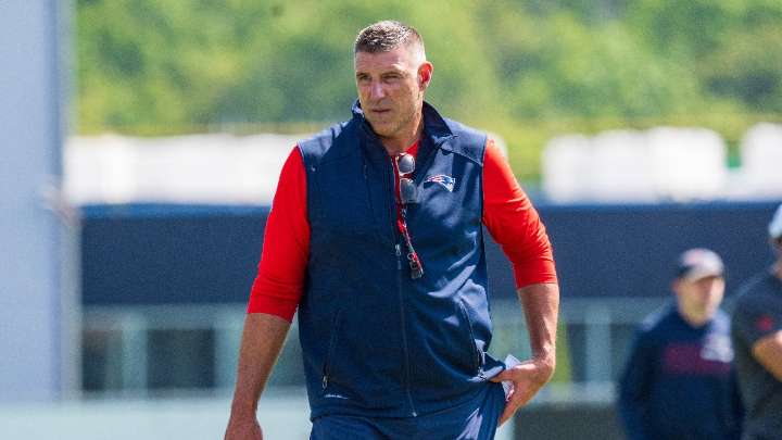 Live updates: Mike Vrabel, Patriots face Titans as road favorite