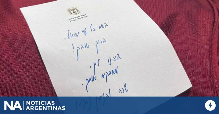 Qué dice la carta que Netanyahu y su esposa escribieron para los rehenes liberados