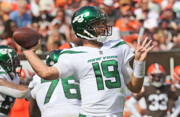 Former Jet, veteran QB headed to struggling AFC North team