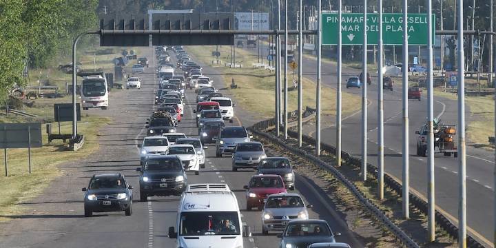 Mañana empieza el fin de semana largo: qué no puede faltar ni fallar al salir a la ruta