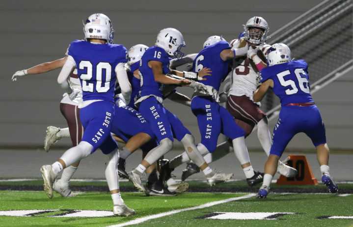 Jays fight Watford City's offense Friday, didn't get past Wolves