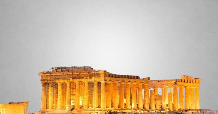 Greece's famed Parthenon free of scaffolding for first time in decades