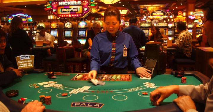 Two men accused of rigging poker games, cheating casinos out of more than $30,000, prosecutors say