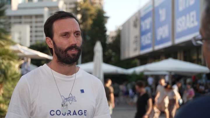 ‘Palestinians have opportunity to choose peace over terror’ says grandson of Israeli hostage