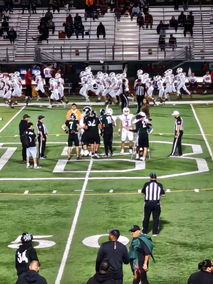 Bonita’s Travis Lippert has big game in victory over Glendora