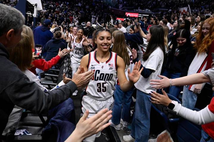 UConn tops women’s preseason basketball poll — and Big Ten has 6 teams in the top 25 – Chicago Tribune