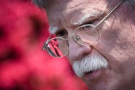 Inculpan al ex asesor de seguridad de Trump John Bolton