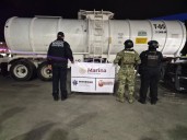 Detienen a conductor de pipa con cargamento de huachicol