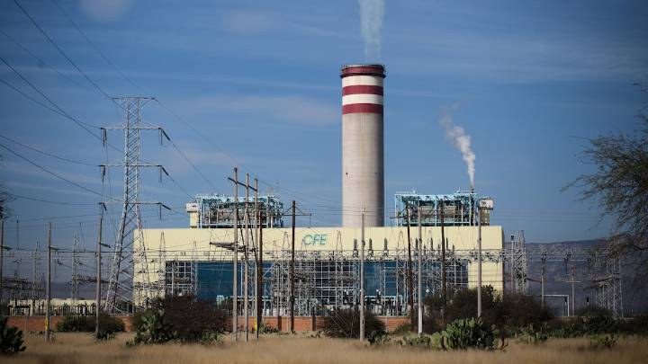 México trabaja para solventar la escasez de electricidad que ancla su manufactura