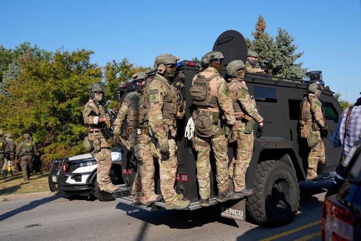 Trump gets partial win in bid to deploy National Guard to Chicago