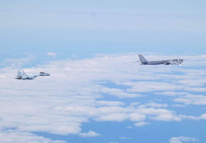 Japón envió cazas para interceptar bombarderos rusos que volaron cerca de su territorio