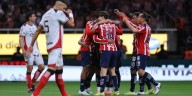 Chivas golea al Atlas con hat-trick de la 'Hormiga' González