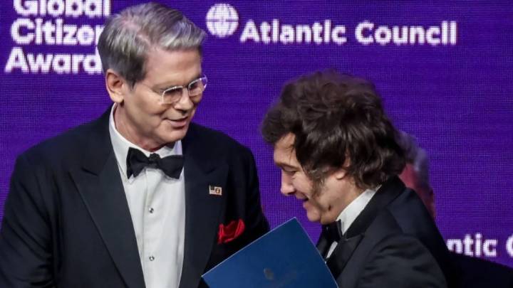 Javier Milei le agradeció a Scott Bessent tras el triunfo electoral y anticipó que...