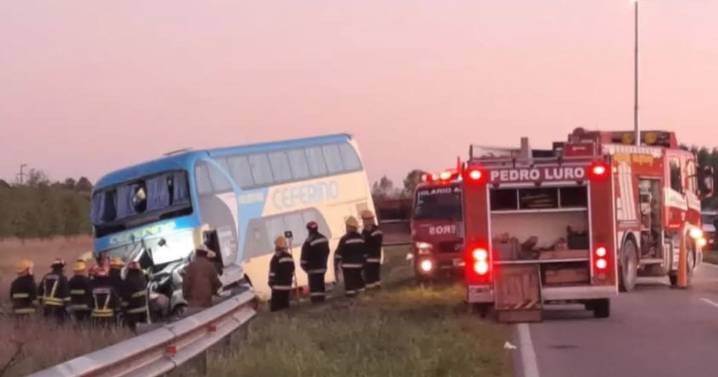 Tragedia en la Ruta 3: un muerto y varios heridos en un triple choque con un colectivo que iba a Viedma