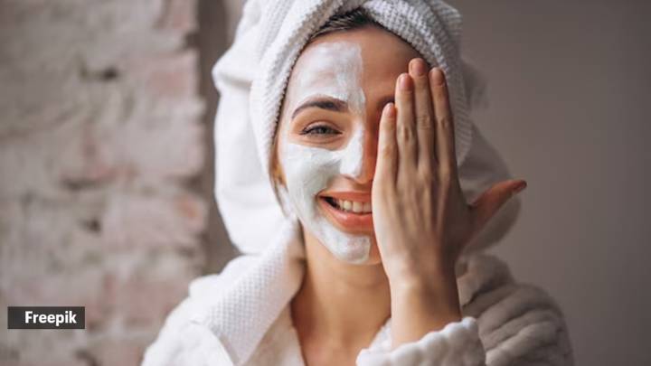 Morning, afternoon or evening: The best time to apply face packs is…