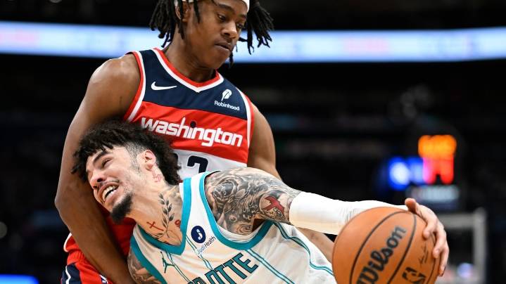 LaMelo Ball's triple-double helps Hornets handle Wizards, 139