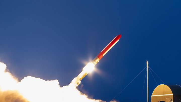 Donald Trump califica de 'inapropiado' el nuevo ensayo de un misil ruso con propulsión nuclear y urge a Vladimir Putin a detener la guerra en Ucrania