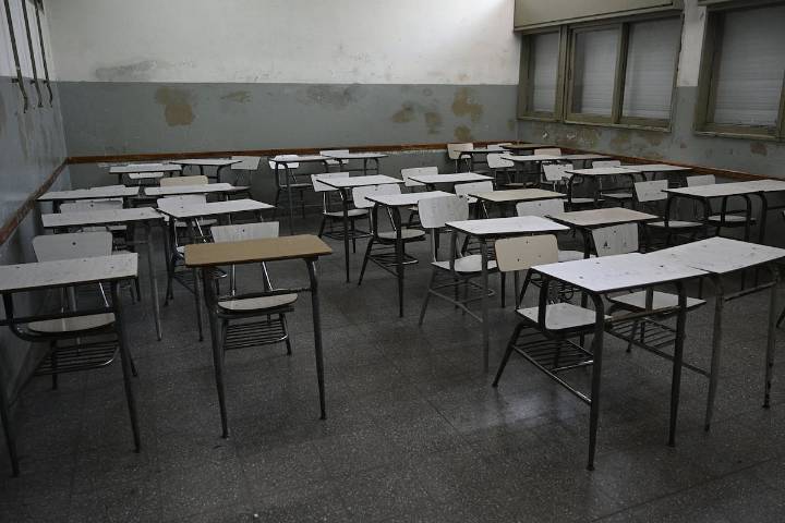 Paro de docentes. ¿Hay clases mañana, martes 14 de octubre?