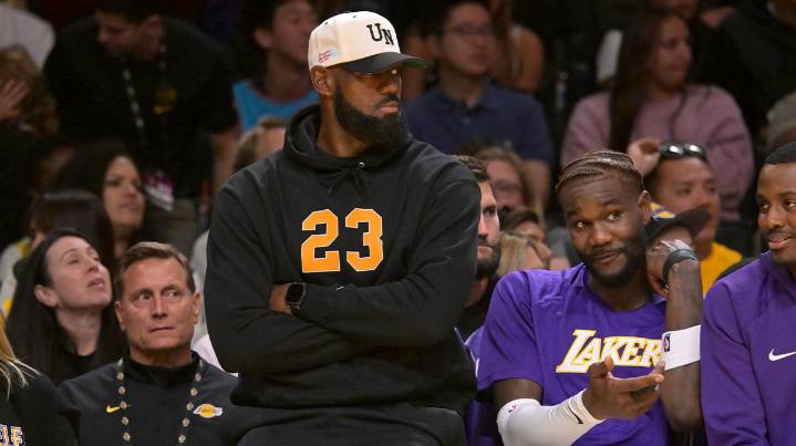 Lakers’ LeBron James ripped for ‘disconnected’ loner behavior during Warriors game