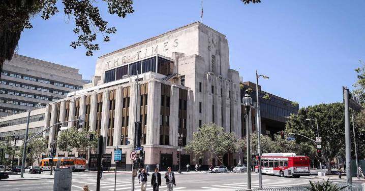 Los Angeles Times Private Placement and IPO Plans |