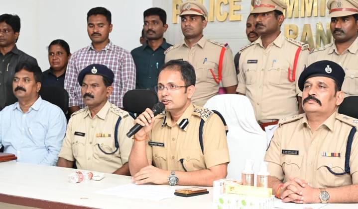 Warangal police arrest four-member gang for chit fund fraud