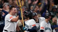 Suárez define con grand slam y acerca a Marineros a la Serie Mundial