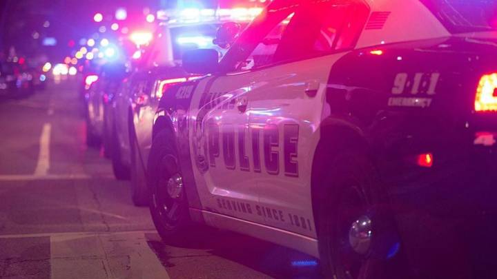 Policía de Laredo busca a hombre que se robó patineta eléctrica; recompensarán información