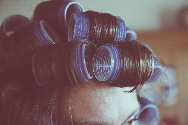 Hair Accessories Trends: What’s In & What’s Out