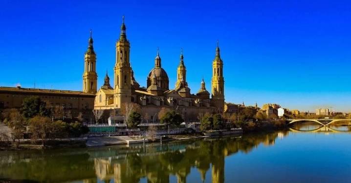 El nombre de mujer que tiene cuatro letras y sólo existe en Bizkaia, Zaragoza y Barcelona