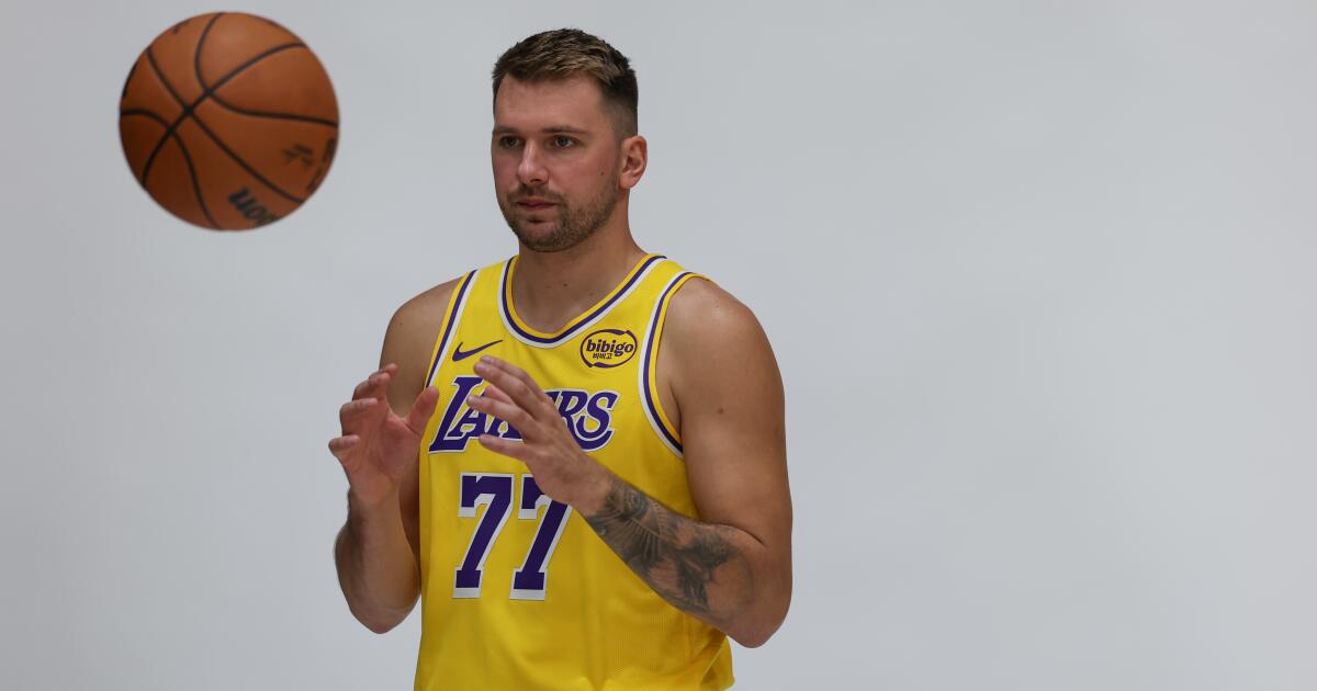 Lakers newsletter: LeBron out, Luka coming back: Where the Lakers stand one week from opening night