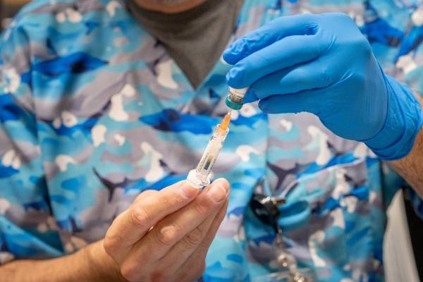 U.S. measles cases continue to climb, with outbreaks across the country