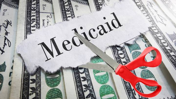 Gasto de emergencia de Medicaid para inmigrantes indocumentados no alcanza ni siquiera el 1%