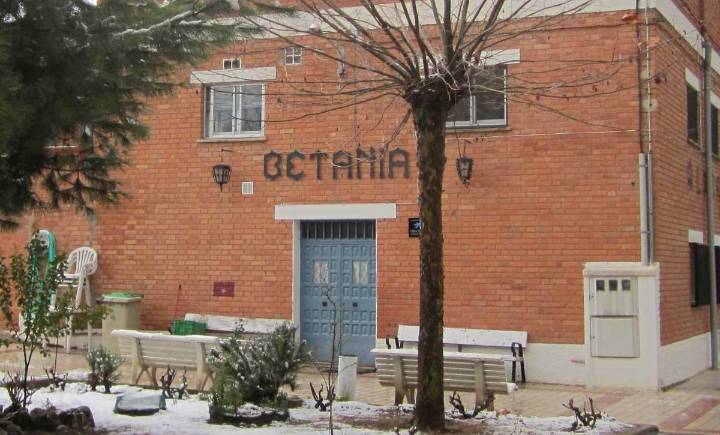 El Centro Betania de Cáritas Guadalajara ofrece un hogar a 337 personas y 14 familias