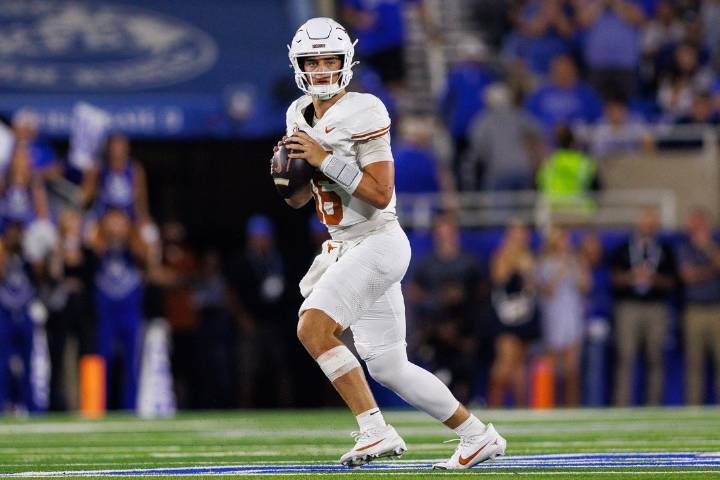 Deadspin | After goal-line stand in OT, Mason Shipley’s FG lifts No. 21 Texas over Kentucky