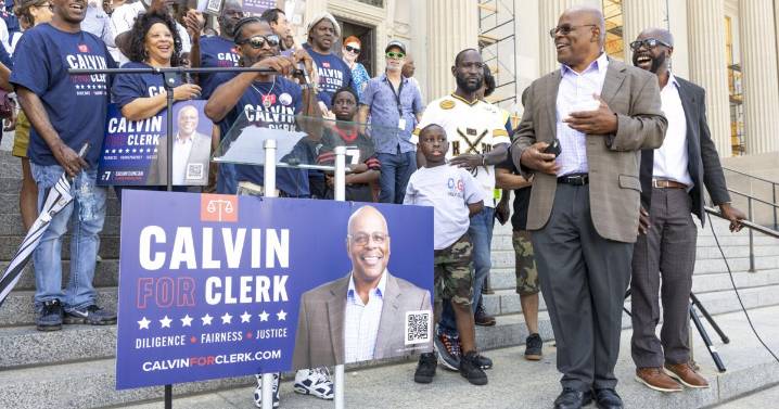 New Orleans' clerk says an opponent lied about exoneration. 70 lawyers say that's false.