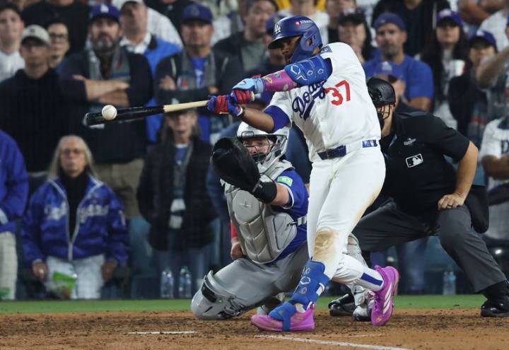 Freddie Freeman HR in 18th gives Dodgers 2