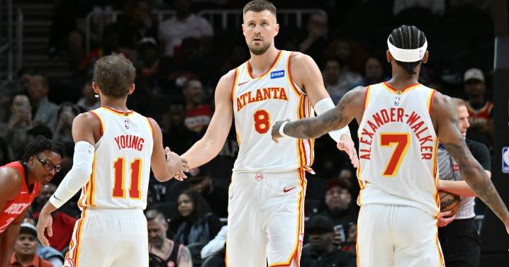 Hawks’ Porzingis, Risacher pop in exhibition finale