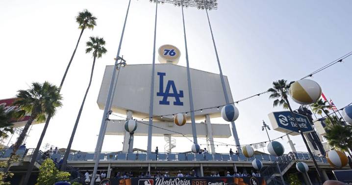 Listen: Blue Jays lose to Dodgers in 6-hour, 39-minute, 18-inning World Series heartbreaker in La La Land