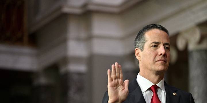 Bernie Moreno lanzó duro mensaje a Gustavo Petro luego de su inclusión a la Lista Clinton: “Te metiste con quién no debías”