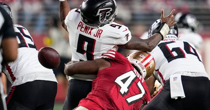 Falcons’ report card: Offense couldn’t make most of opportunities