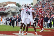 Deadspin | Rayshawn Pleasant's pick-six helps Auburn defeat Arkansas