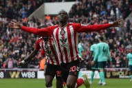 Sunderland seize the moment to bridge the chasm to Premier League status