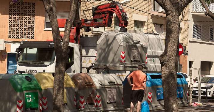 Binmen discover 'crushed' body of mayor's ex-husband as they empty wheelie bins