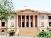 SHC halts KU move to revoke judge's degree