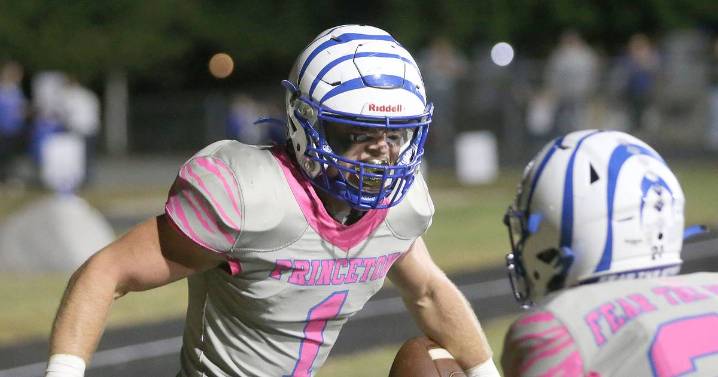 Photos: Princeton football crushes Mendota 48-10 in dominant Week 7 performance – Shaw Local