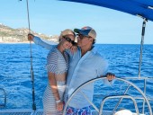 Adal Ramones es captado en Los Cabos surcando el mar en lujoso velero